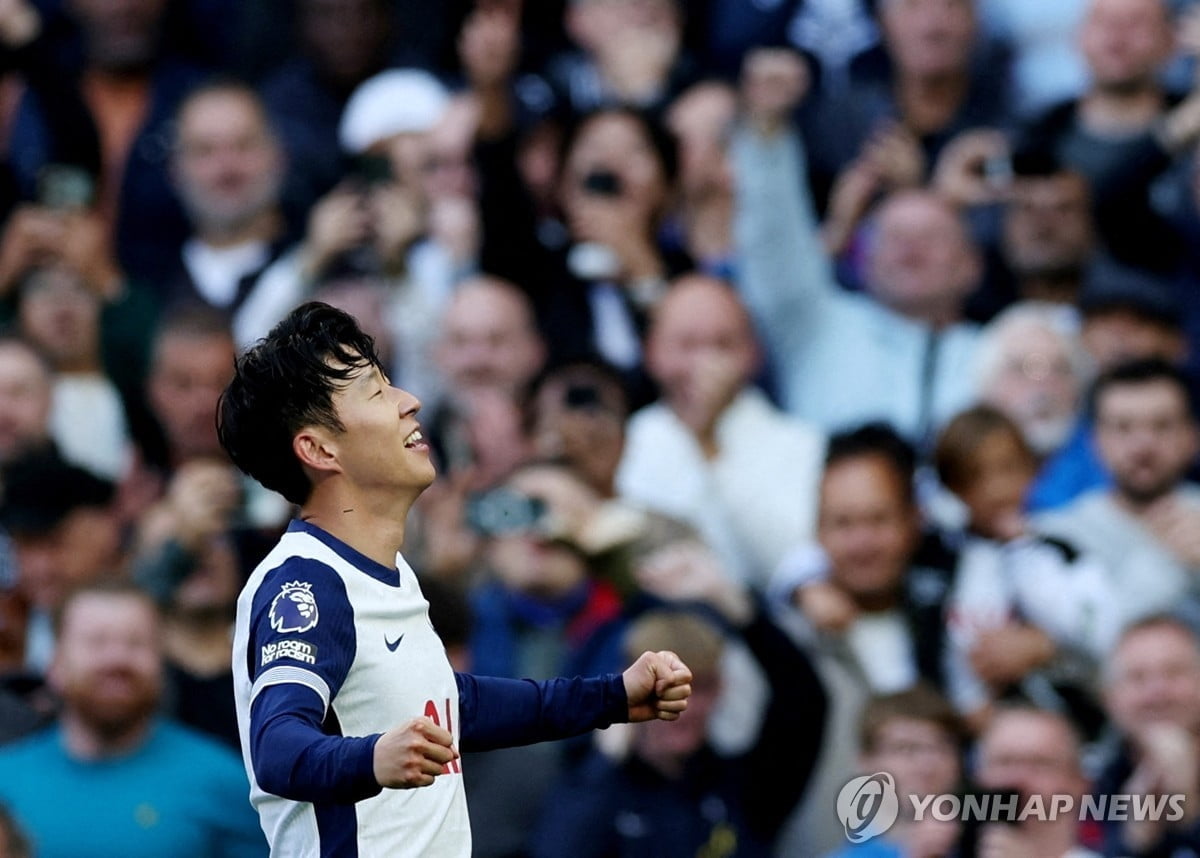 北京男篮第三节轰出一波10-0 领先优势来到17分