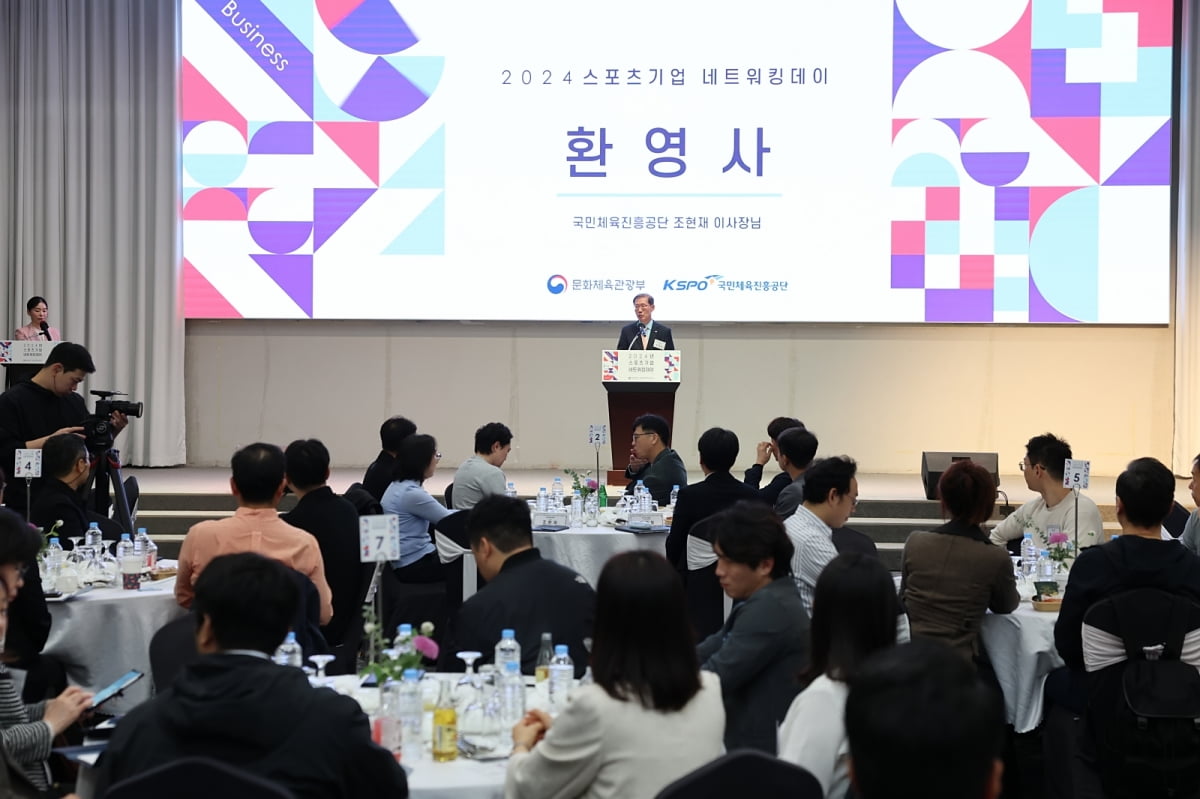 意媒报米兰125周年庆出席名单：荷兰三剑客领衔 无马尔蒂尼