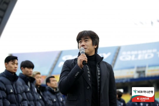 曼联体育总监谈出售桑乔：我们在边锋位置有足够的深度 他只能排在第五顺位