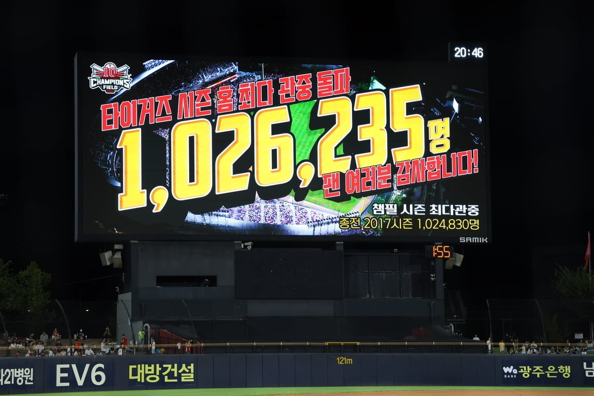 ✅尼克斯官宣与马库斯-莫里斯签下一份Exhibit 9合同