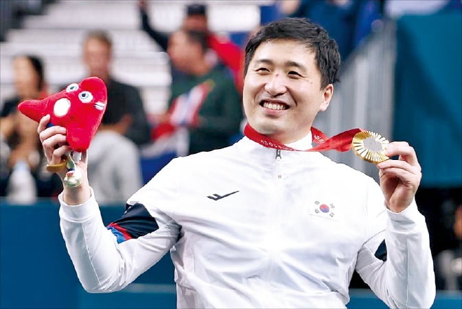 罗德里表白曼城：这是世界上最好的俱乐部