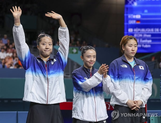 4球领先贴脸开大！加维对着维尼修斯比4