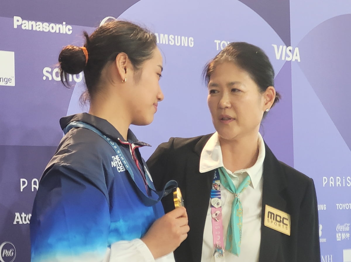 诺伊尔谈被吊门：我本可以往后退两米 但这是我们的比赛方式