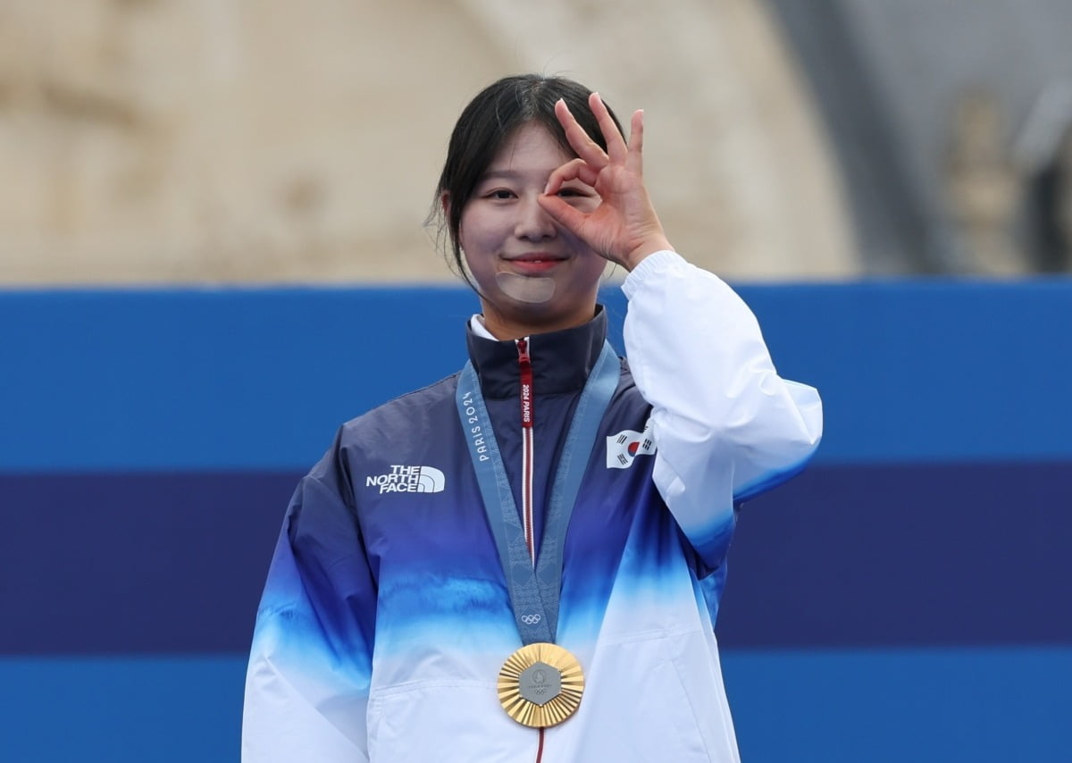 塔尔科夫斯基：连平枪手、车子证明我们能与英超任何球队竞争