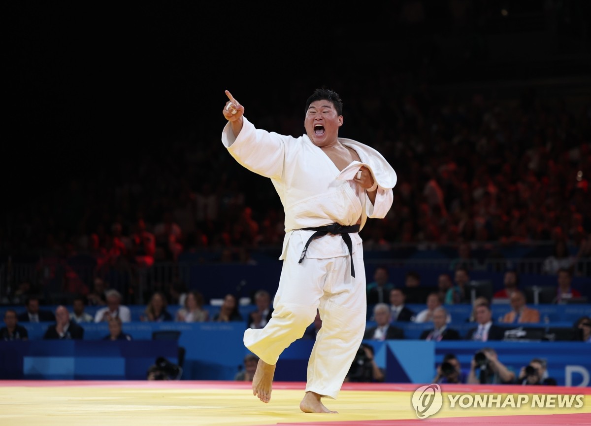 法媒：米考塔泽遭遇持械抢劫，里昂球员已成劫匪头号目标