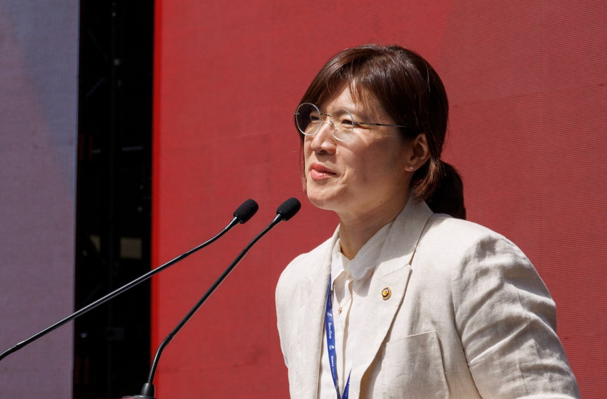 意媒：罗马谈过阿莱格里、曼奇尼等6位主帅，但均未达成协议
