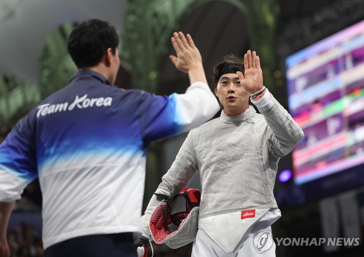 杜兰吊射惩罚诺伊尔 维拉1-0领先拜仁