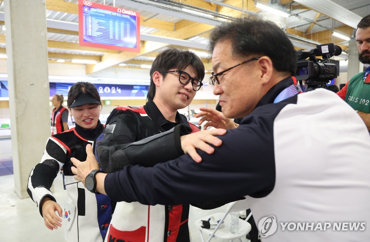 【复盘】争议判罚惹怒丰塞卡 米兰半场好球难换3分