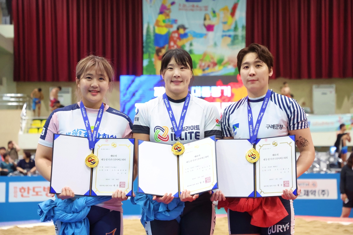 3分钟闪击！莫伦特带球入场，莱切1-0领先蒙扎