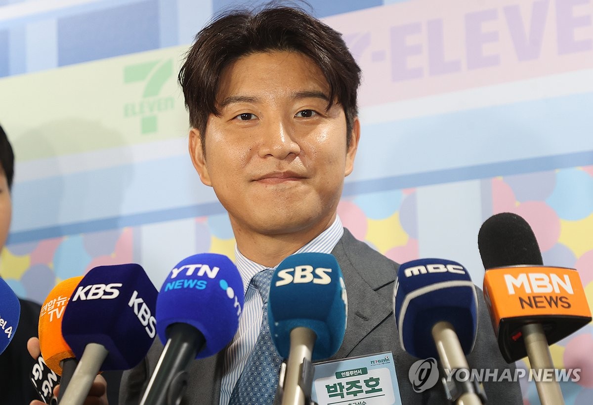 奥斯梅恩：我的身价超过1亿欧，像我这样成功的球员少之又少
