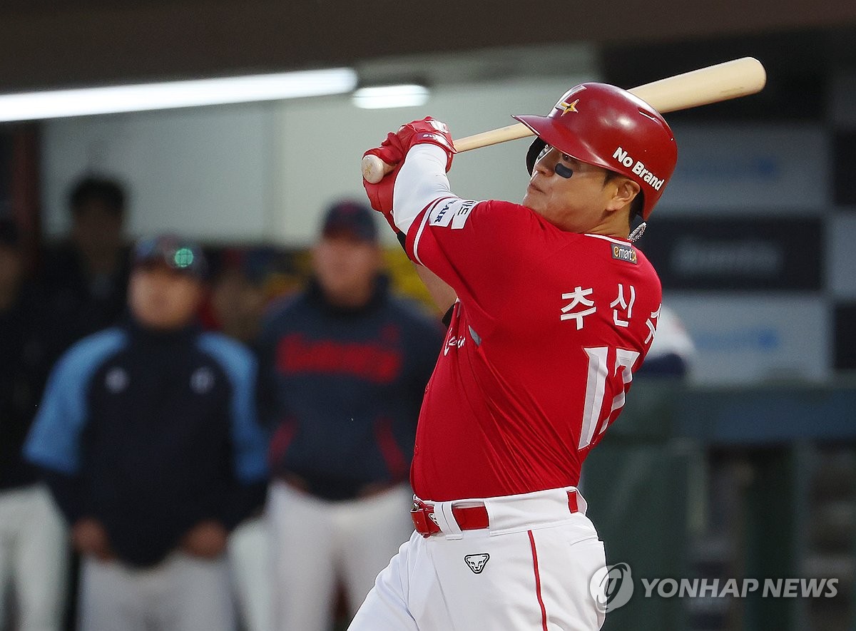 弗里克：今天不需要用莱万；本来也想让拉菲休息但他说不用