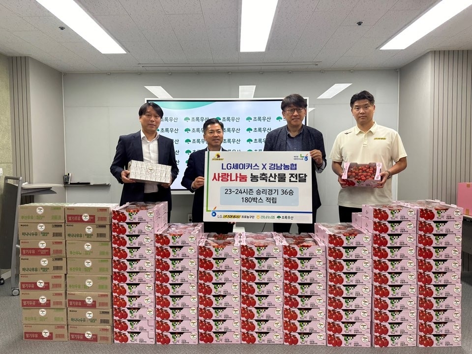 世体：维尼修斯在巴西饱受批评，像当年梅西被阿根廷批评一样