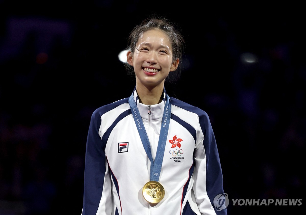 21年前的今天，波多尔斯基代表科隆替补登场完成职业生涯首秀