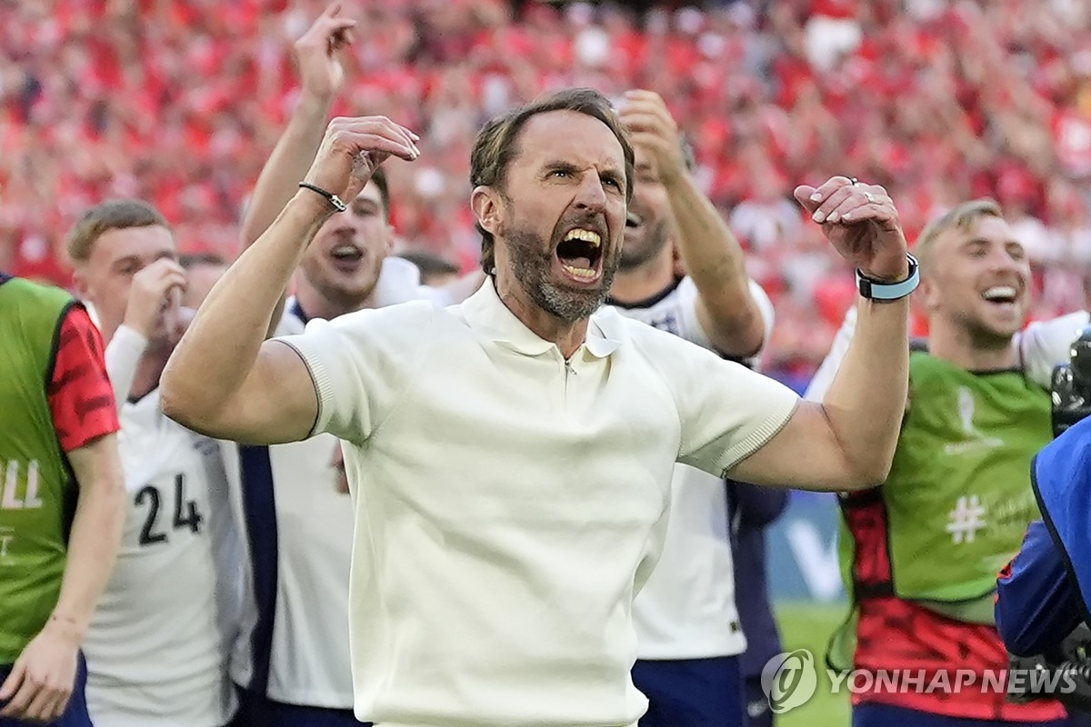 天空体育：双红会芒特、霍伊伦继续伤缺 小基耶萨也不太可能出战