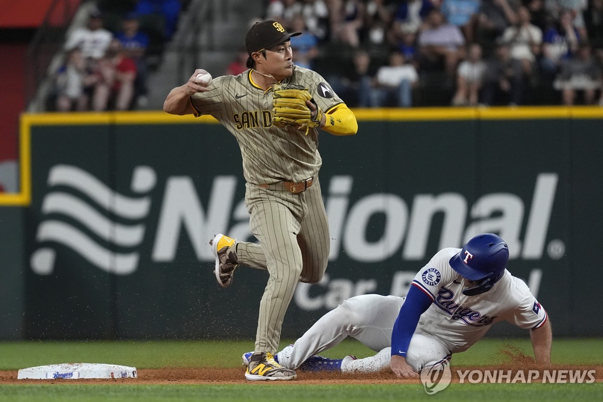 赔了夫人又折兵！奥尔莫在2-2贝蒂斯一役中被撞掉了一颗牙齿